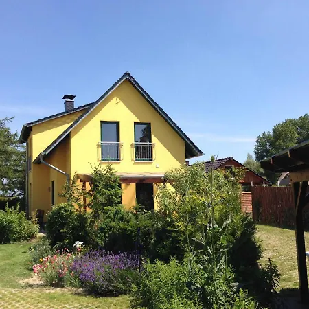 펜션 Am Saaler Bodden Neuendorf