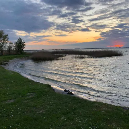 펜션 Am Saaler Bodden Neuendorf