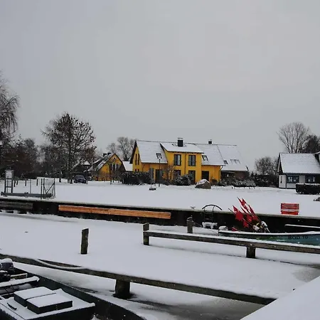 Am Saaler Bodden 펜션 *