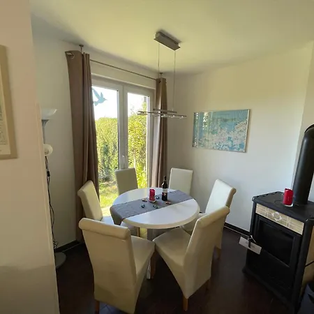 펜션 Am Saaler Bodden